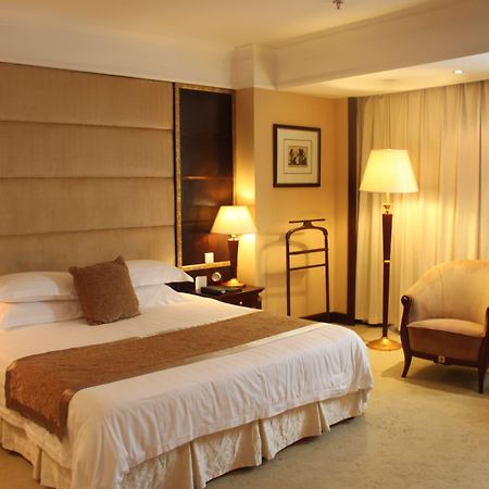 New Century Hotel Taizhou Тайжу Екстериор снимка