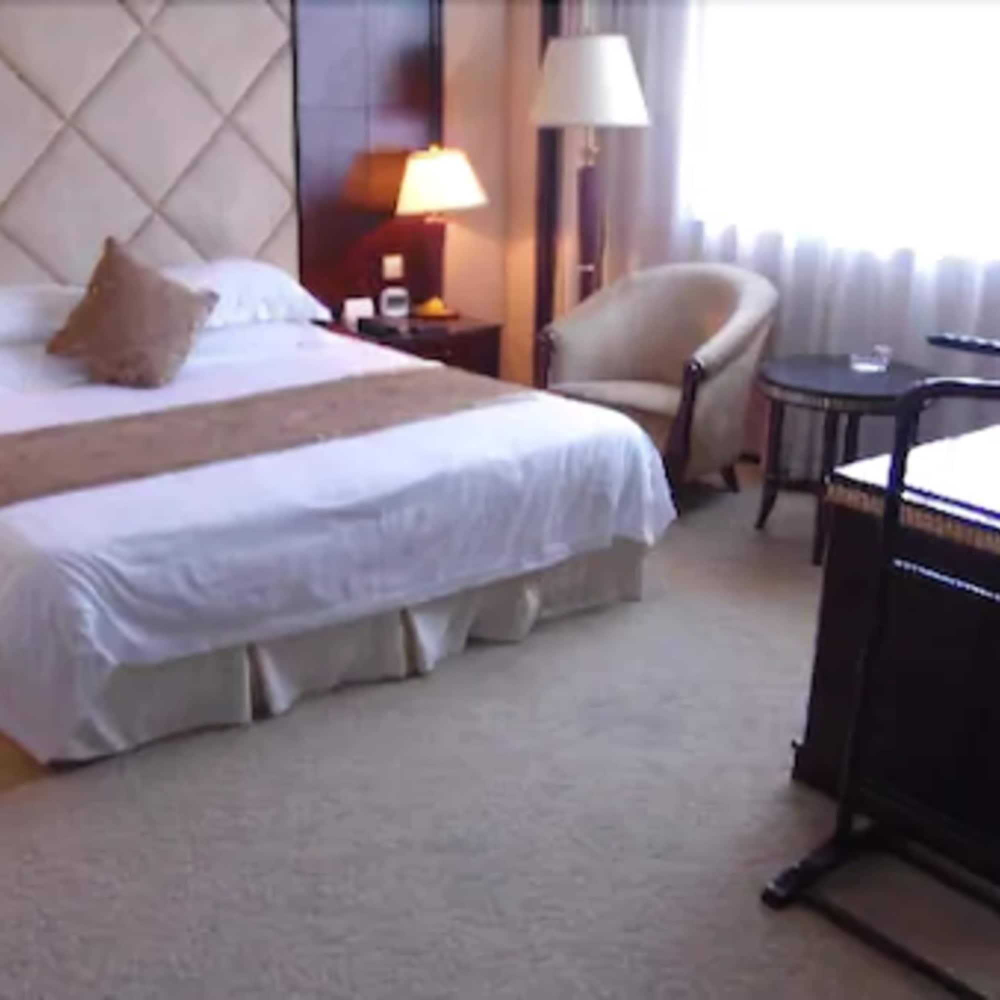 New Century Hotel Taizhou Тайжу Екстериор снимка