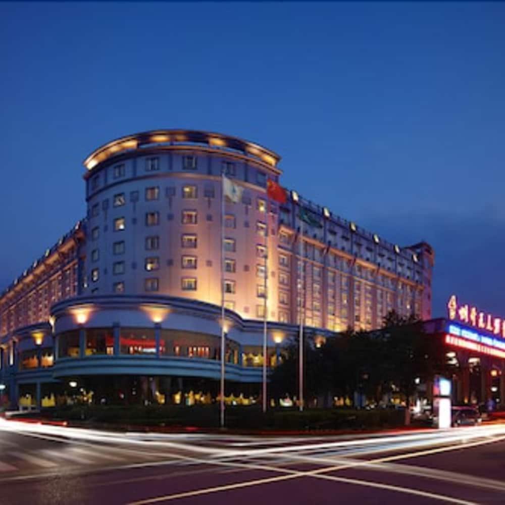 New Century Hotel Taizhou Тайжу Екстериор снимка