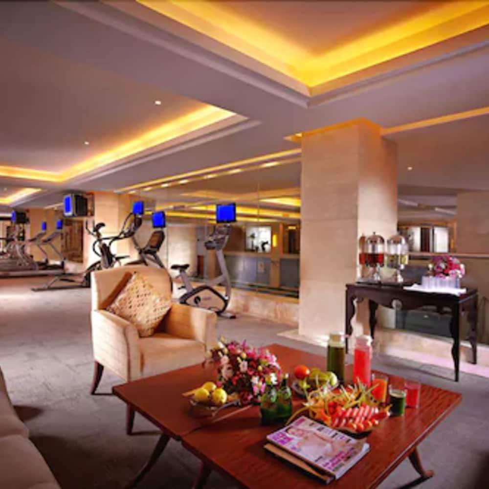 New Century Hotel Taizhou Тайжу Екстериор снимка